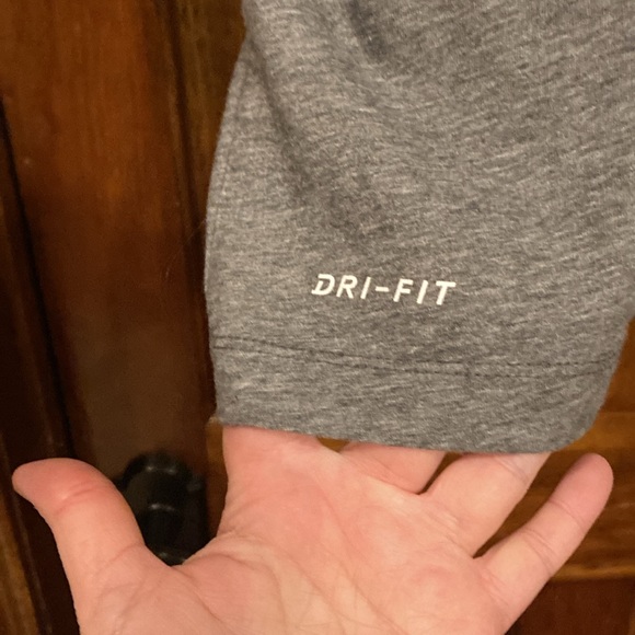 Men’s XXL “The Nike Tee” Dri-Fit Gray with Blue Swoosh - Picture 5 of 10